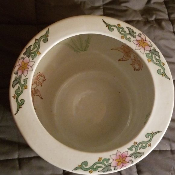 Antique Chinese Canton Fish Bowl - Picture 2 of 2